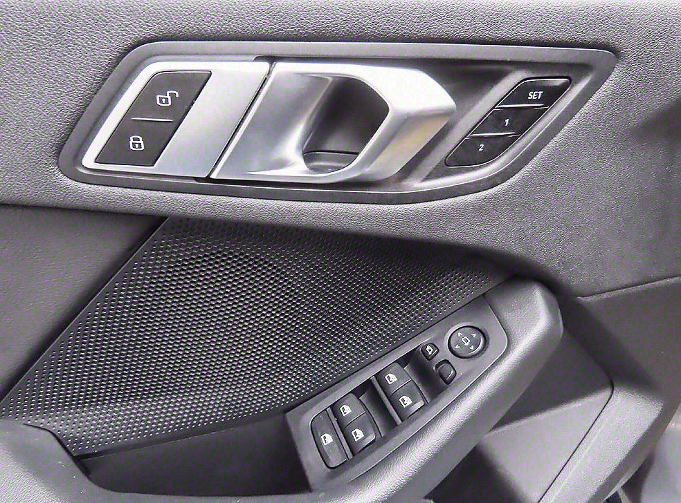 BMW 2시리즈 218d 어드밴티지 사진 13