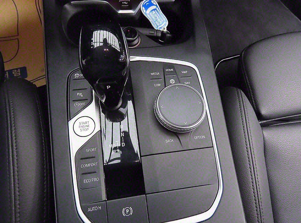 BMW 2시리즈 218d 어드밴티지 사진 15