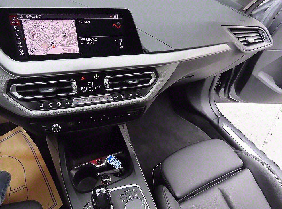 BMW 2시리즈 218d 어드밴티지 사진 7