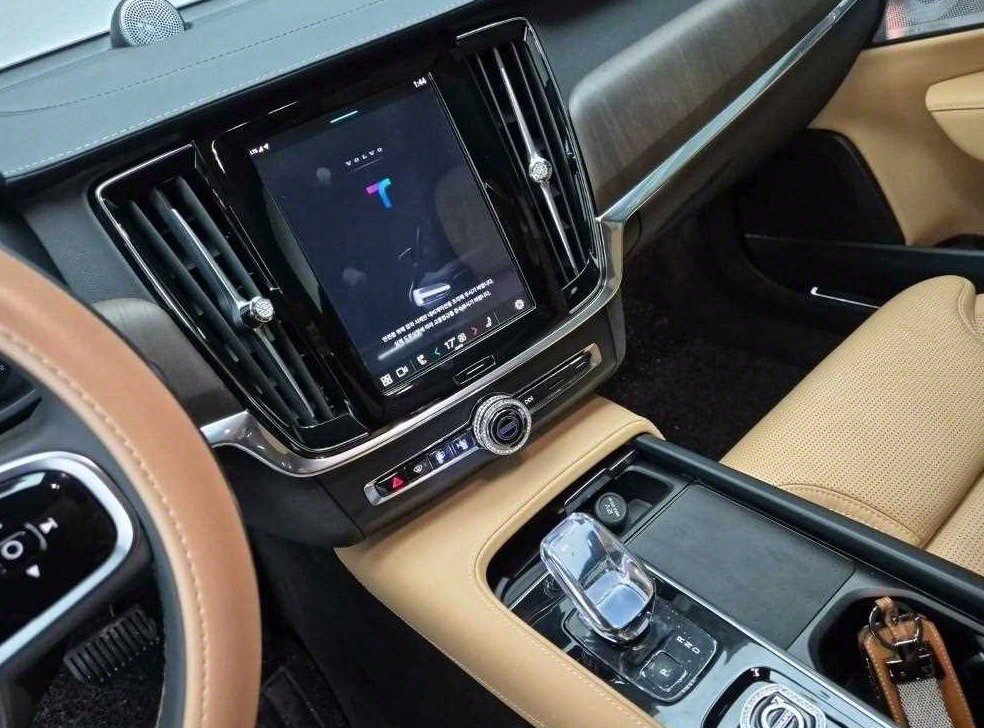 볼보 S90 B6 AWD 얼티메이트 브라이트 사진 10