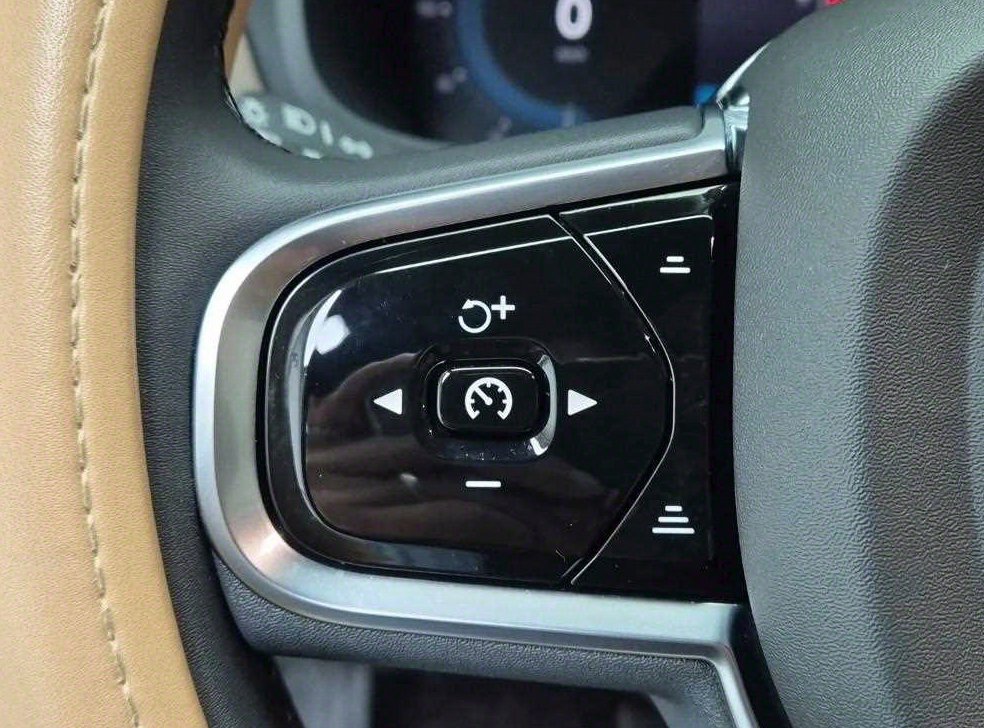 볼보 S90 B6 AWD 얼티메이트 브라이트 사진 16