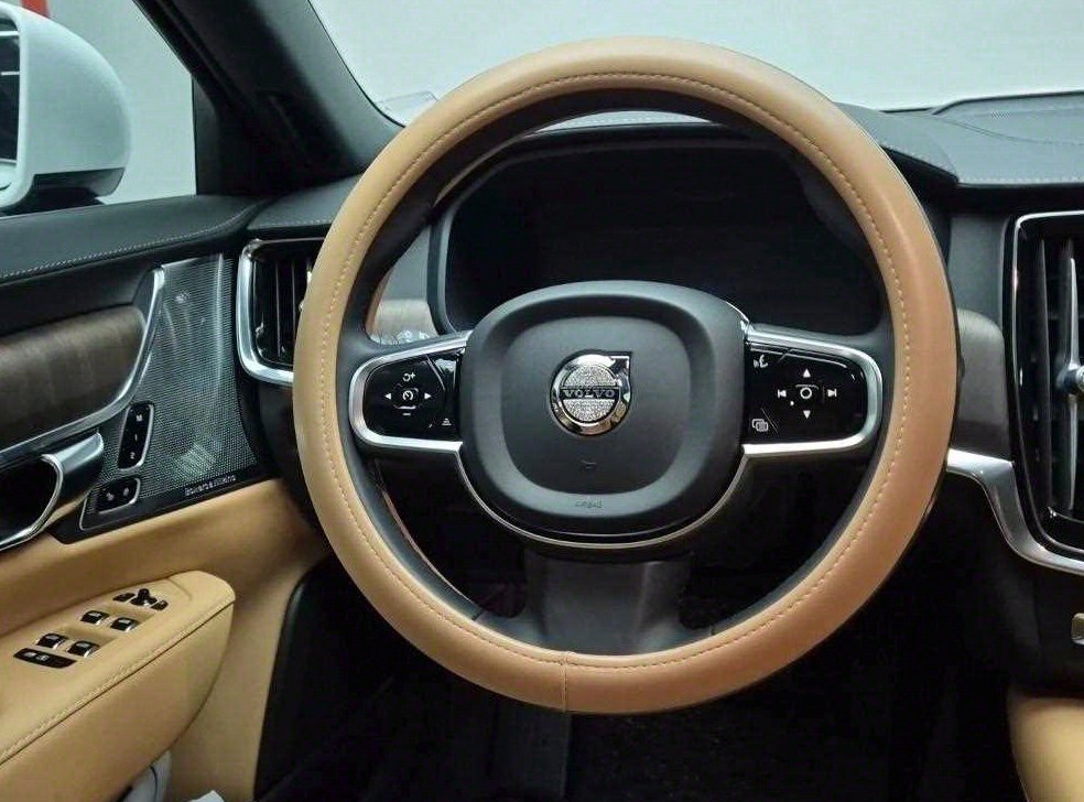 볼보 S90 B6 AWD 얼티메이트 브라이트 사진 9