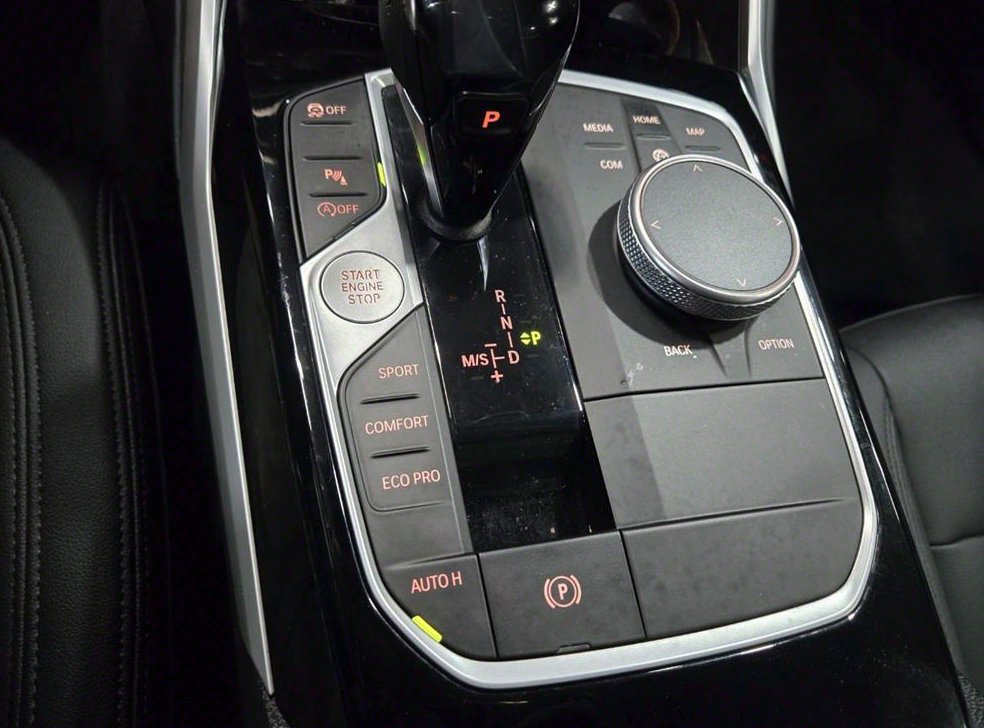 BMW 3시리즈 320d M 스포츠 사진 16