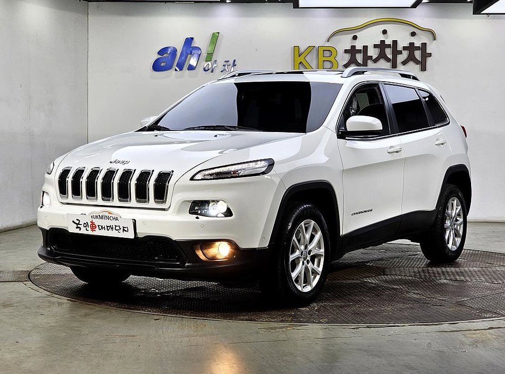 지프 체로키 2.2 디젤 론지튜드 AWD