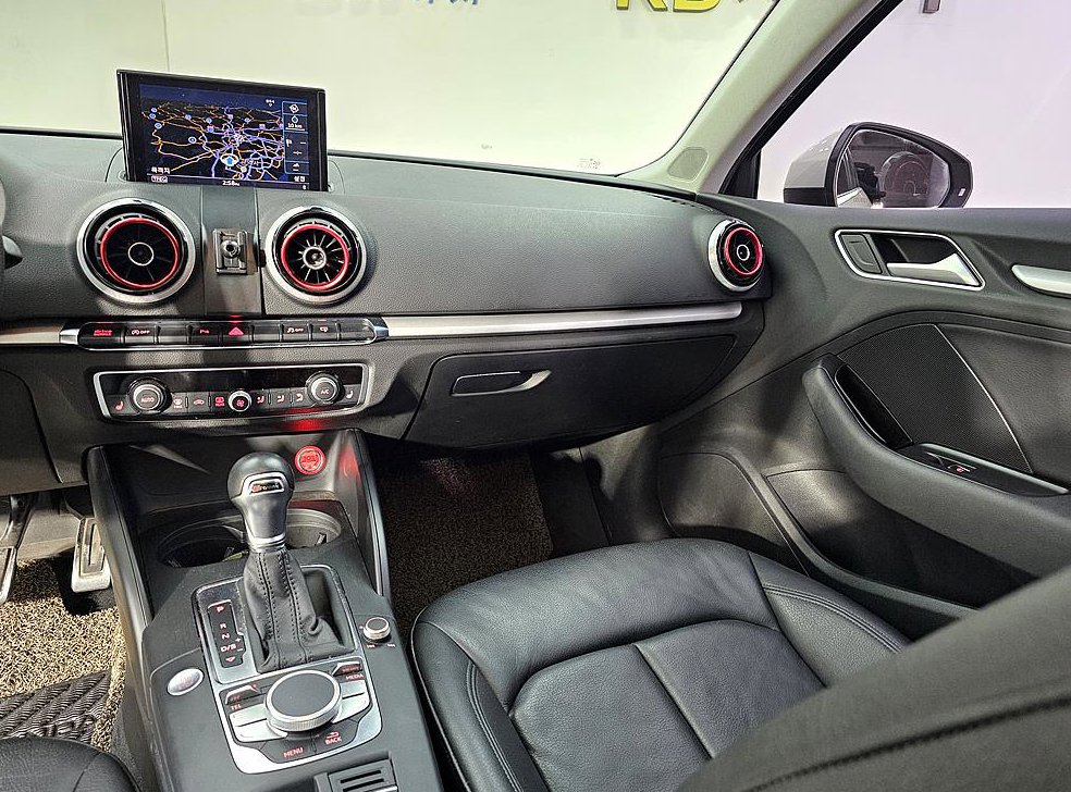 아우디 A3 35 TDI 다이나믹 사진 10