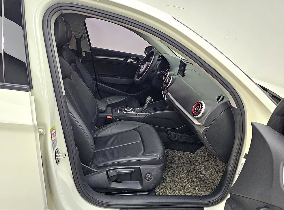 아우디 A3 35 TDI 다이나믹 사진 11