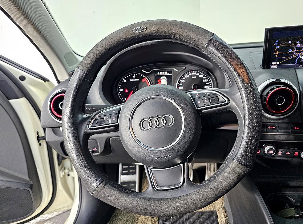 아우디 A3 35 TDI 다이나믹 사진 12