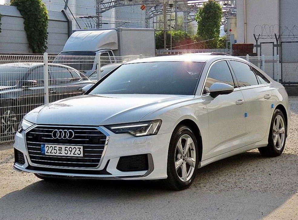 아우디 A6 45 TFSI 사진 2