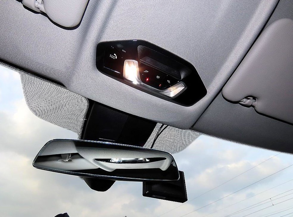 BMW 2시리즈 218d 어드밴티지 사진 15