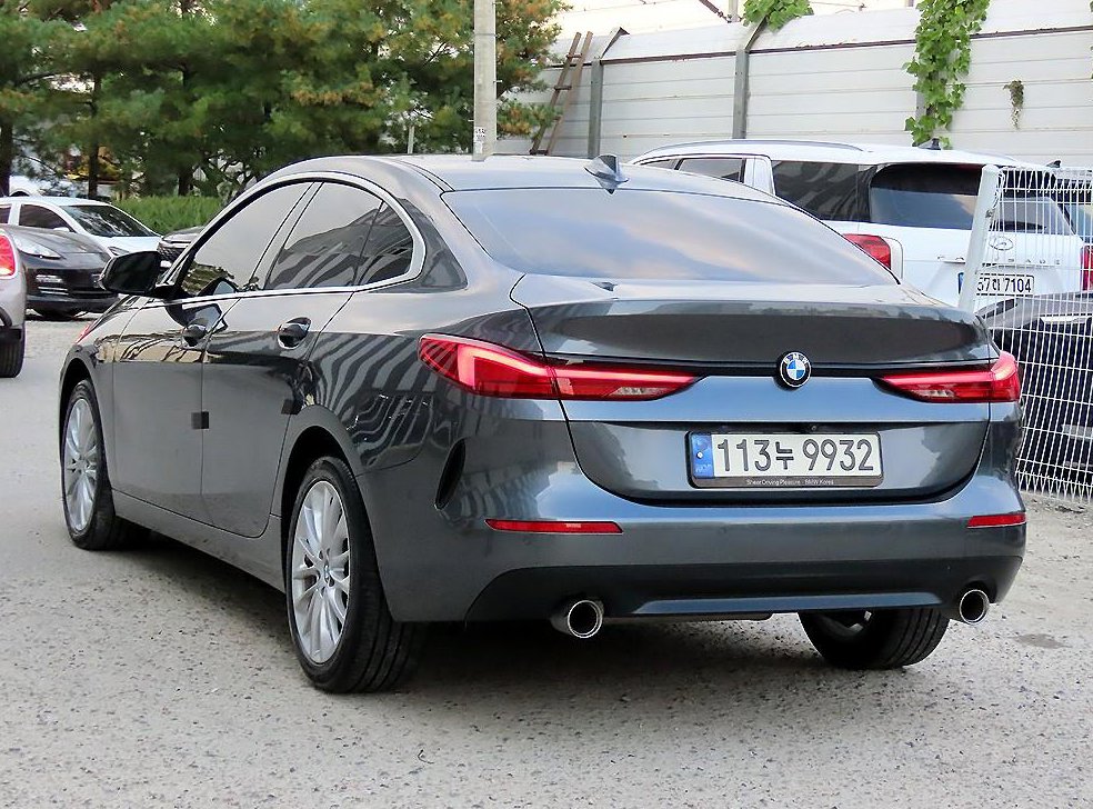 BMW 2시리즈 218d 어드밴티지 사진 3