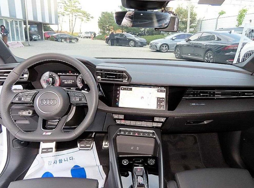 아우디 A3 40 TFSI 사진 7