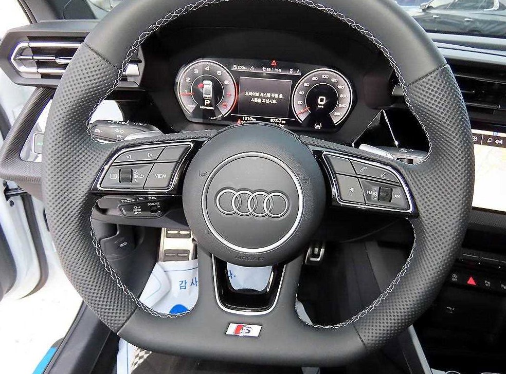 아우디 A3 40 TFSI 사진 8