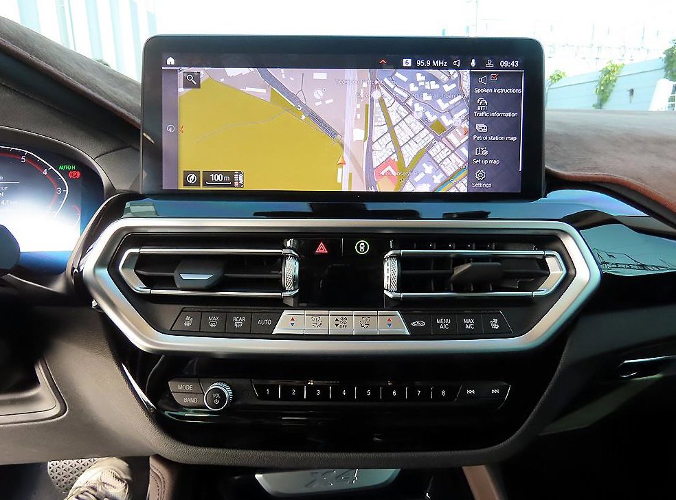 BMW X4 xDrive 20i xLine 사진 12