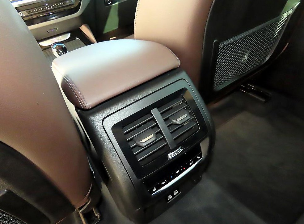 BMW X4 xDrive 20i xLine 사진 14