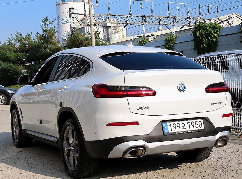 BMW X4 xDrive 20i xLine 사진 3
