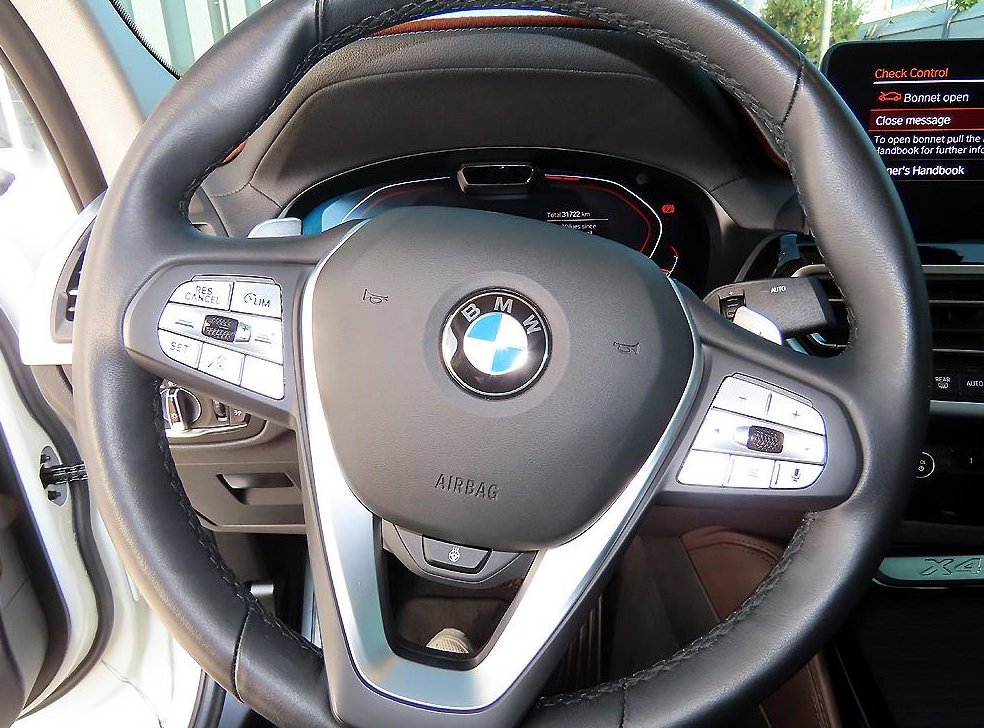 BMW X4 xDrive 20i xLine 사진 8