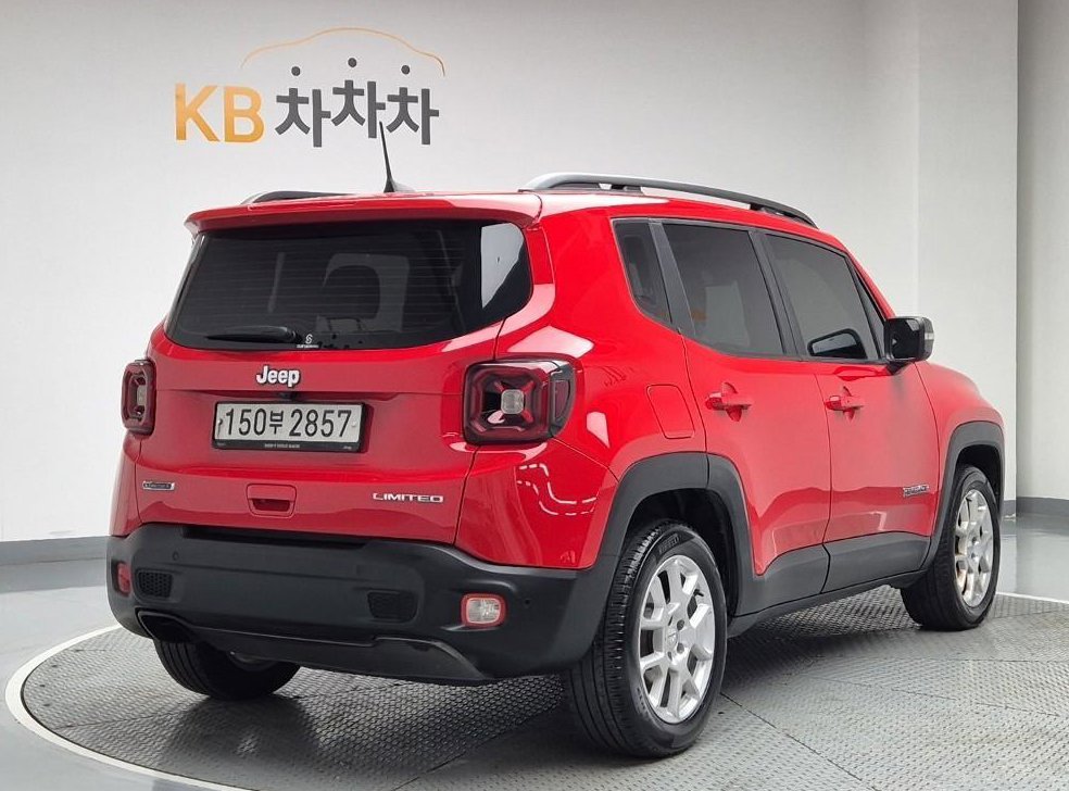 지프 레니게이드 1.6 디젤 리미티드 사진 3
