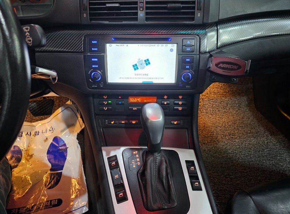 BMW 3시리즈 320I 세단 사진 12