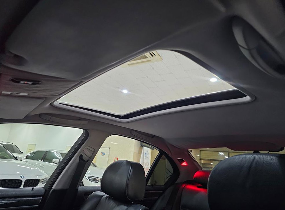 BMW 3시리즈 320I 세단 사진 18