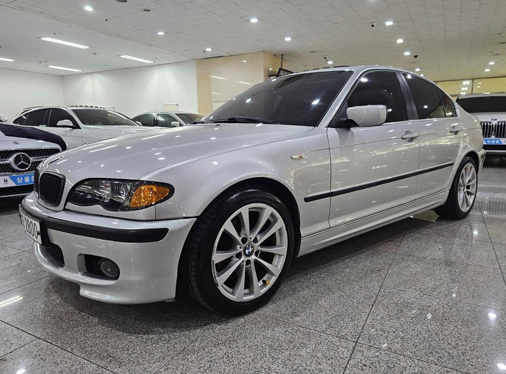 BMW 3시리즈 320I 세단 사진 2