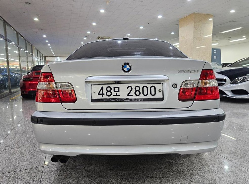 BMW 3시리즈 320I 세단 사진 4