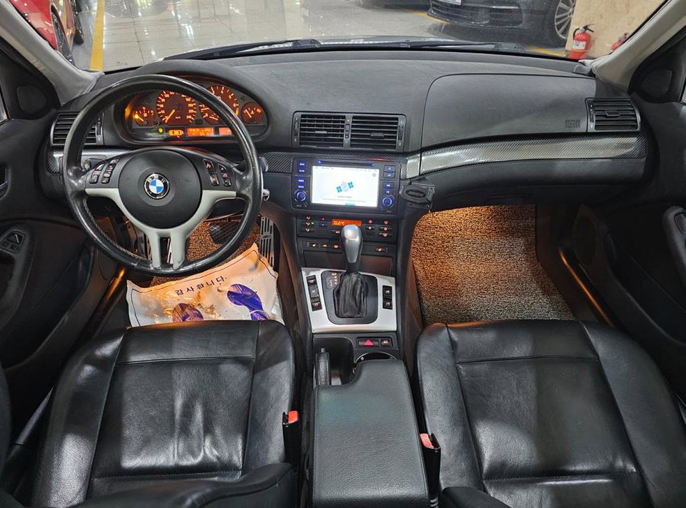 BMW 3시리즈 320I 세단 사진 8