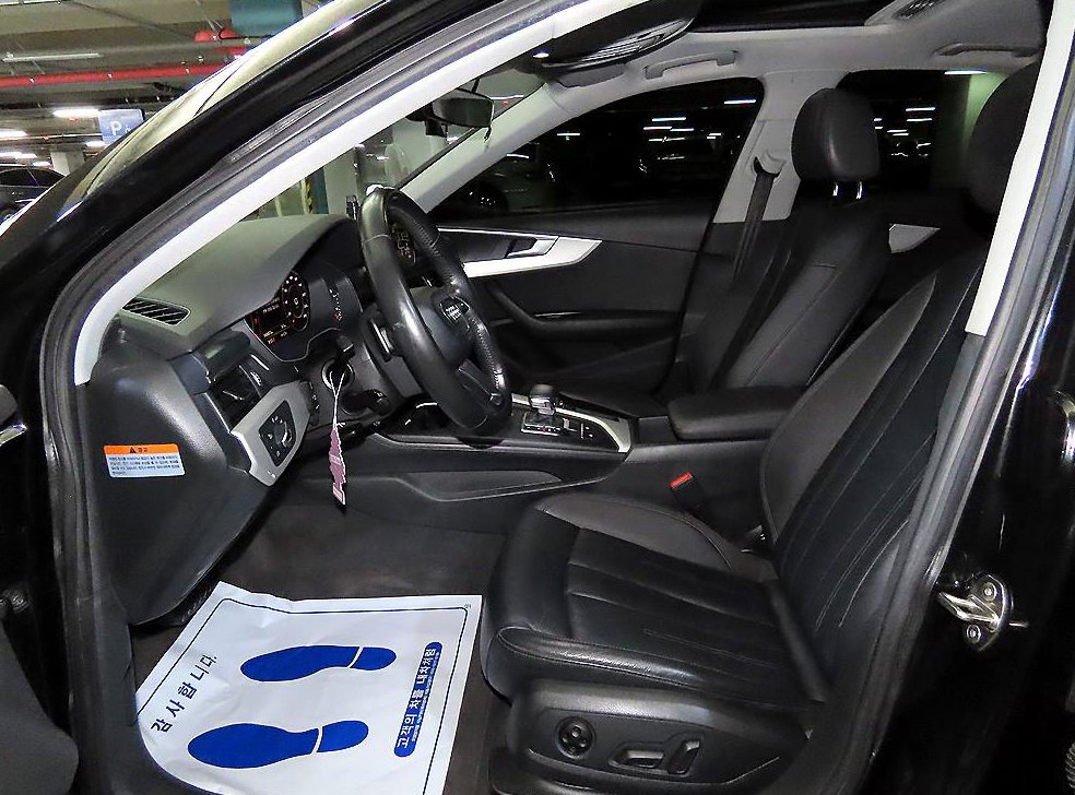 아우디 A4 45 TFSI 사진 6