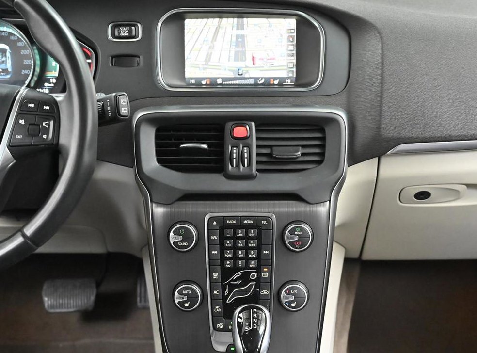 볼보 V40 D2 사진 12