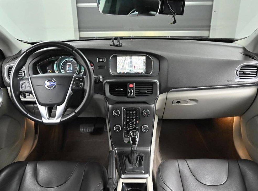 볼보 V40 D2 사진 5