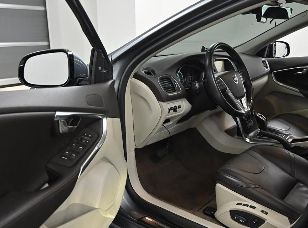 볼보 V40 D2 사진 9