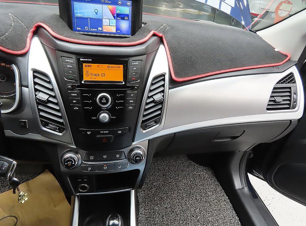 KG모빌리티(쌍용)  코란도 4WD 2.2 KX 사진 18