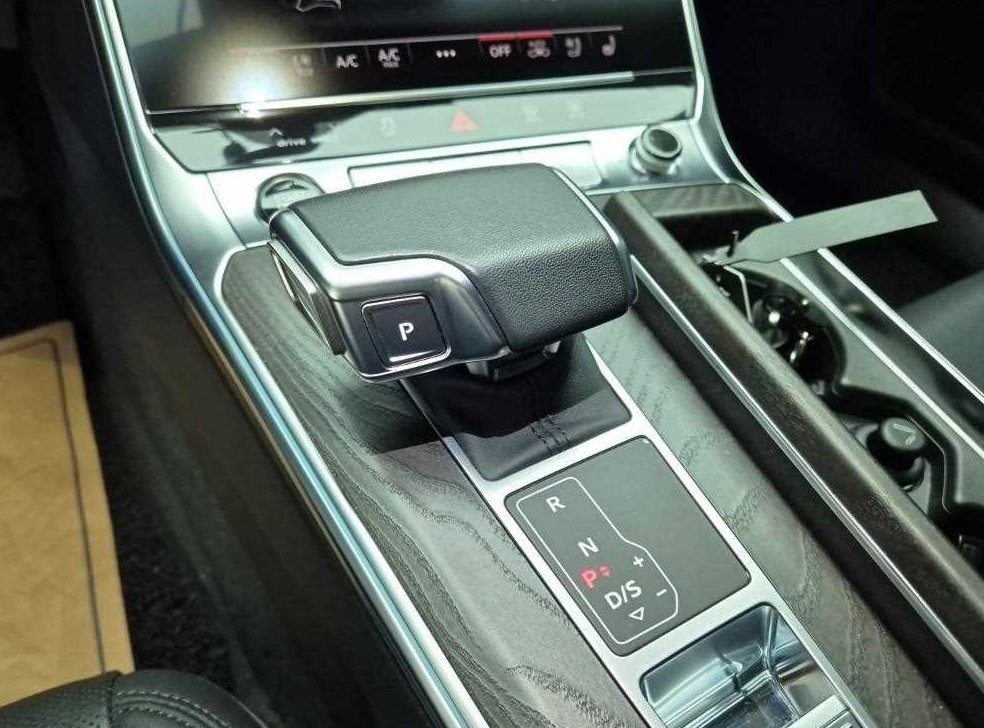 아우디 A6 45 TFSI 콰트로 프리미엄 사진 8
