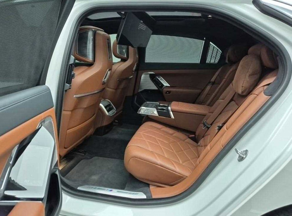 BMW 7시리즈 740i sDrive M 스포츠 사진 12