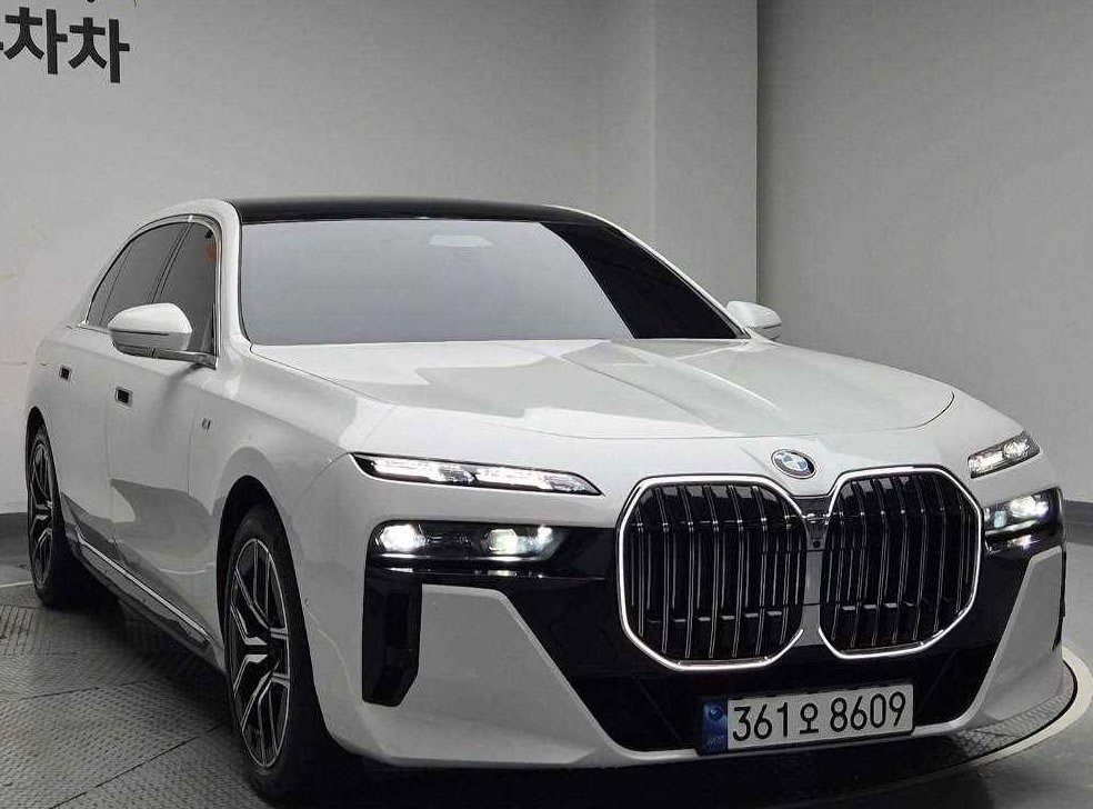 BMW 7시리즈 740i sDrive M 스포츠 사진 4