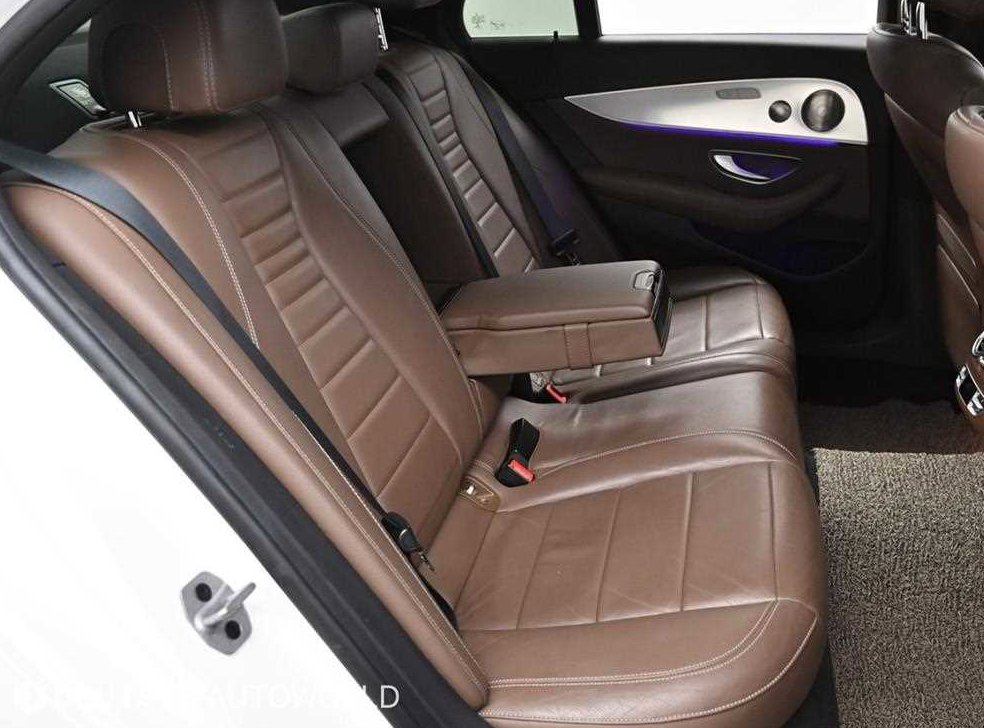 벤츠 E 클래스 E350 4MATIC 아방가르드 사진 12