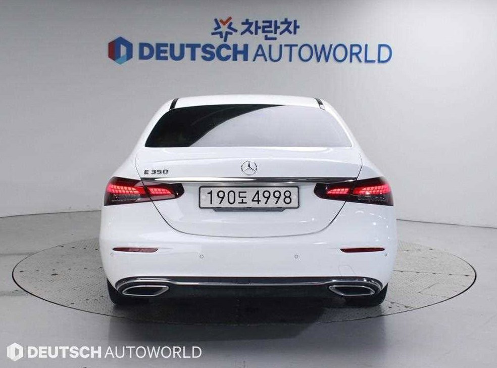 벤츠 E 클래스 E350 4MATIC 아방가르드 사진 4