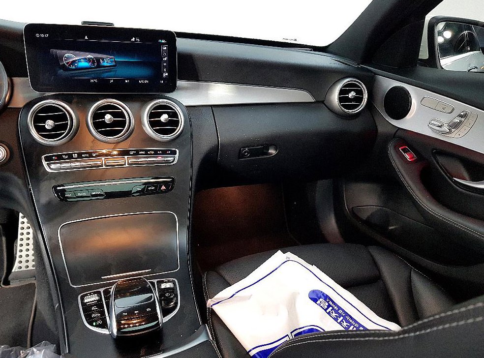 벤츠 C 클래스 C200 AMG LINE 사진 10