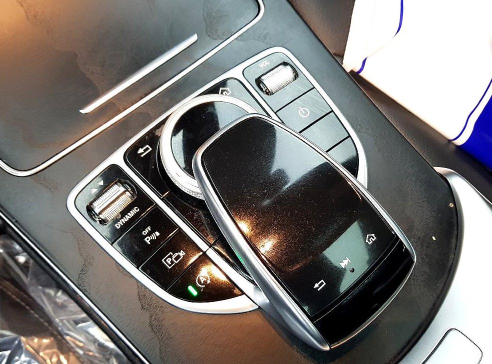 벤츠 C 클래스 C200 AMG LINE 사진 12