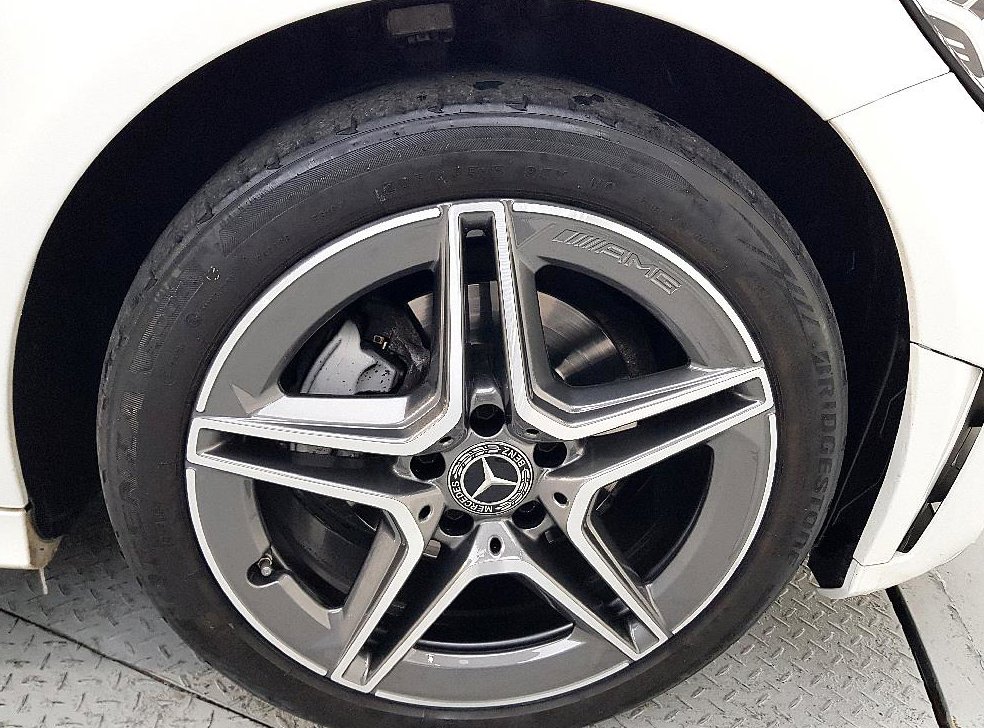 벤츠 C 클래스 C200 AMG LINE 사진 20
