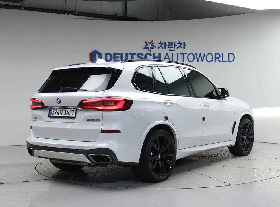 BMW X5 M50i 사진 2