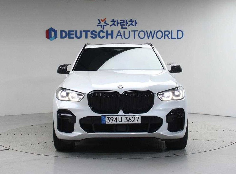 BMW X5 M50i 사진 3