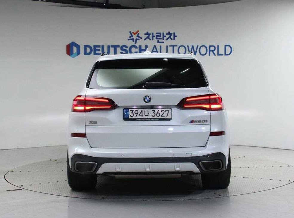 BMW X5 M50i 사진 4