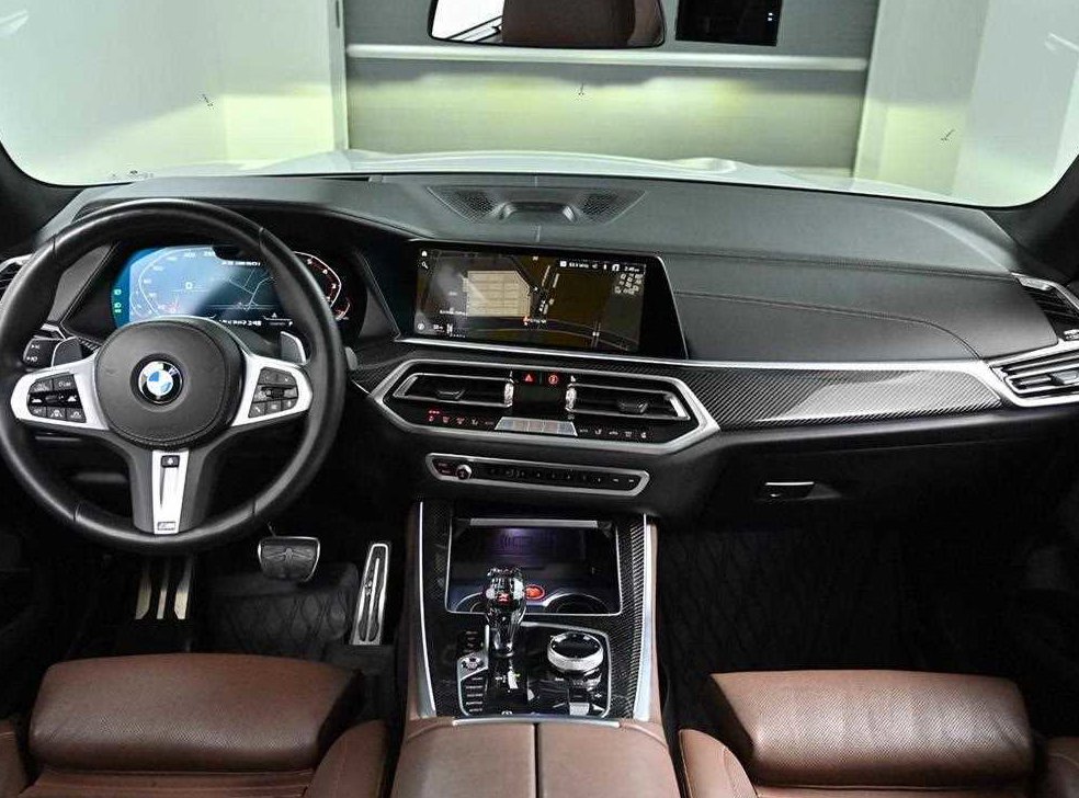 BMW X5 M50i 사진 6