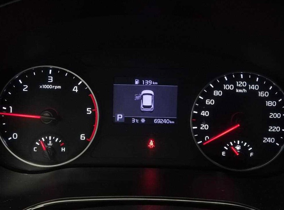 기아 셀토스 디젤 1.6 2WD 사진 6