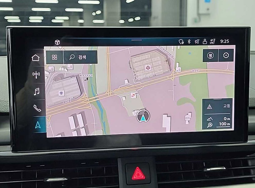 아우디 A4 40 TFSI 사진 15