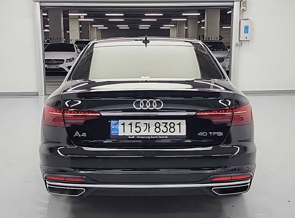 아우디 A4 40 TFSI 사진 3