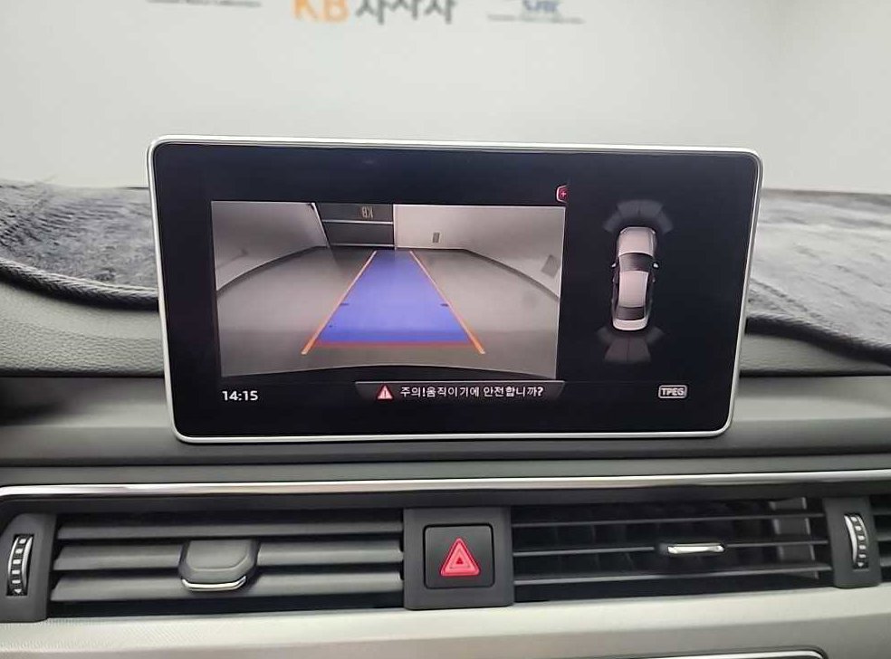 아우디 A4 40 TFSI 사진 16