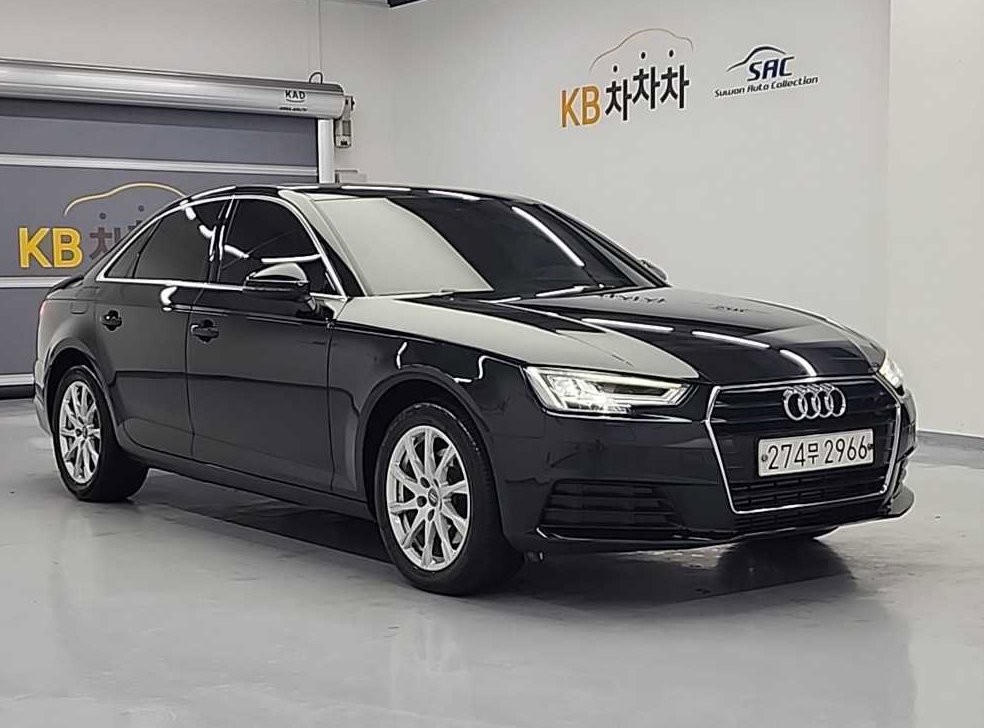 아우디 A4 40 TFSI 사진 5