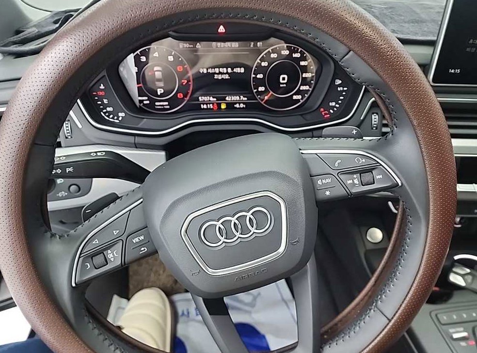 아우디 A4 40 TFSI 사진 9