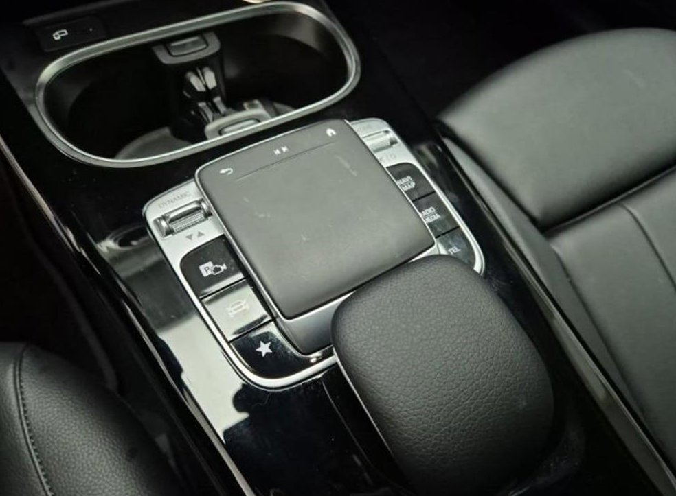 벤츠 A 클래스 A250 4MATIC 세단 사진 17
